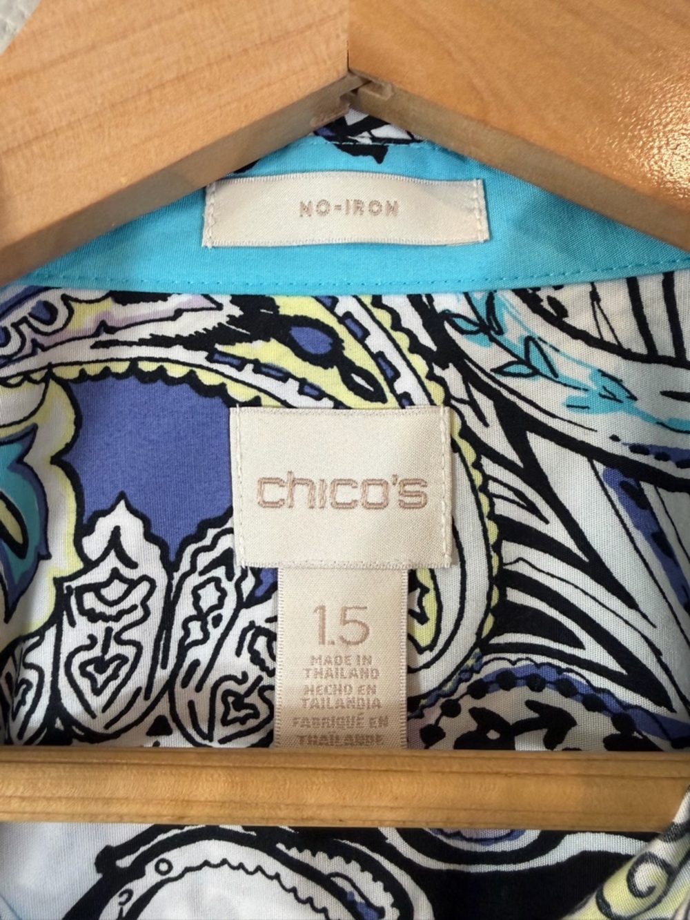 Chico’s No Iron Button Up Shirt Size 1.5 US M/10 Purple Blue Paisley 3/4 Sleeve - Picture 5 of 10